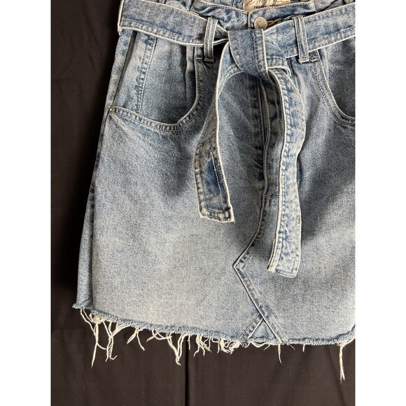 Free People We the Free Blue Denim Skirt Button Fly Raw Hem Distressed Belt 27 - Picture 3 of 10